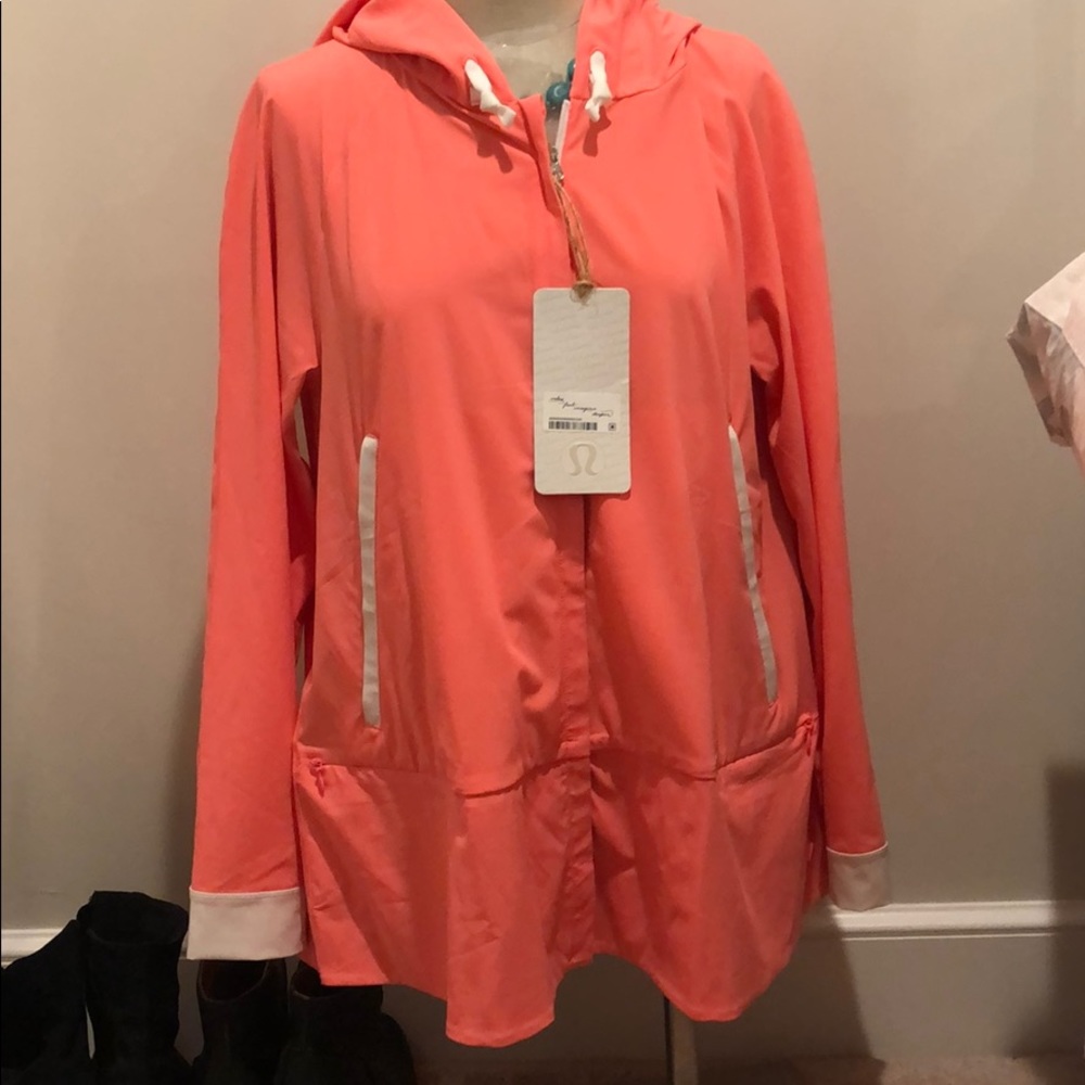 Lululemon sun showers jacket